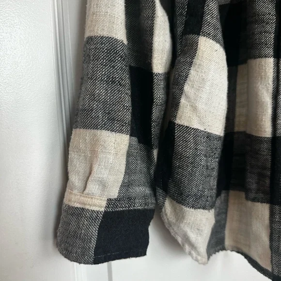 American Eagle Women’s Boyfriend Fit Button Down Flannel Top - Picture 5 of 6